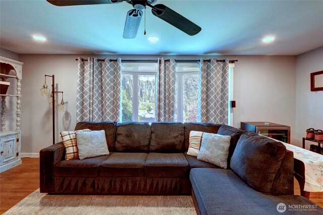 4204 Arbordale Ave W, University Place, WA 98466 - living area featuring wood finished floors, ceiling fan, and recessed lighting