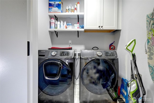 4204 Arbordale Ave W, University Place, WA 98466 - laundry area featuring cabinet space and washing machine and clothes dryer