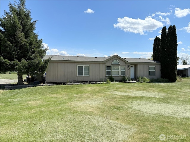 84 Weatherstone Rd, Omak, WA 98841 - view of front of property with a front lawn