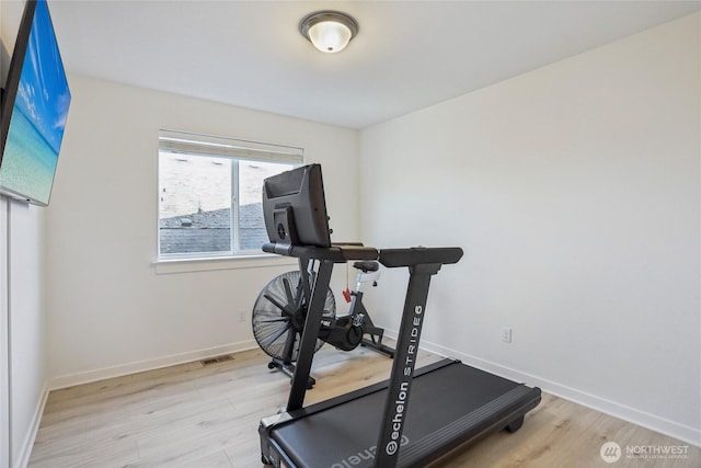 13218 106th Pl NE, Kirkland, WA 98034 - exercise room with baseboards, light wood-style flooring, and visible vents