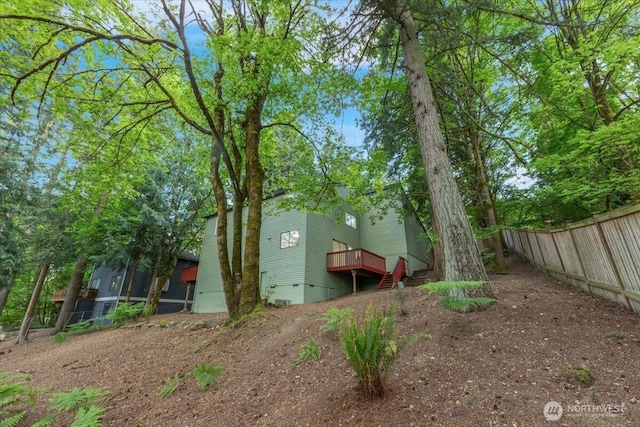 21827 4th Ave SE, Bothell, WA 98021 - view of yard with fence and a wooden deck