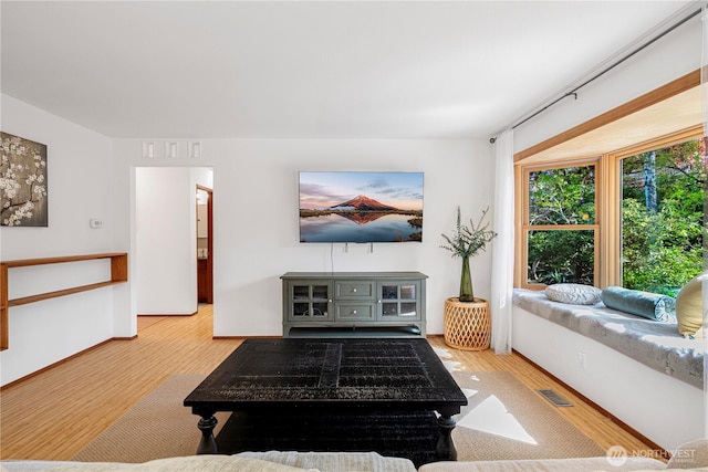 604 128th Ave SE, Bellevue, WA 98005 - living room with wood finished floors and visible vents