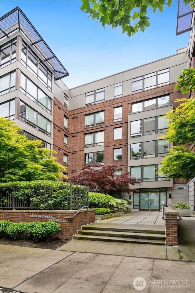 4547 8th Ave NE Unit 308, Seattle, WA 98105 - view of building exterior