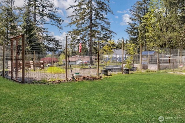 view of yard featuring fence