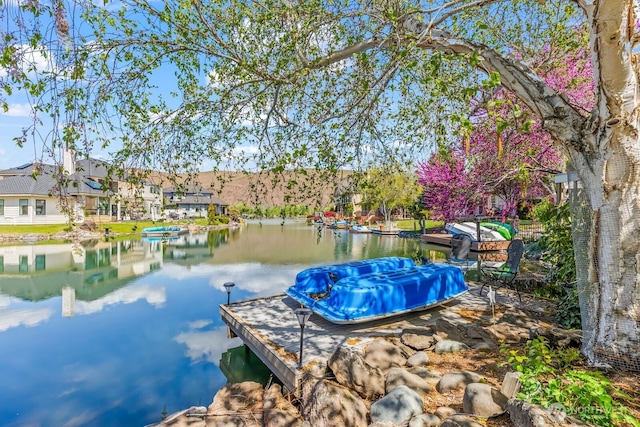 1208 N 20th Ave, Yakima, WA 98902 - exterior space with a water view