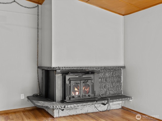 2909 SW 116th St, Burien, WA 98146 - detailed view of wood finished floors and baseboards
