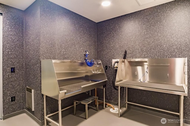 121 Stewart St Unit 905, Seattle, WA 98121 - miscellaneous room featuring pet washing area
