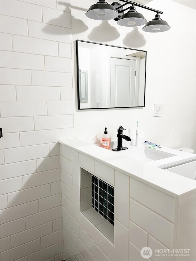 780 10th St NE, East Wenatchee, WA 98802 - bathroom featuring vanity