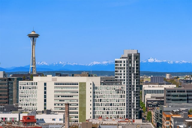 city view featuring a mountain view