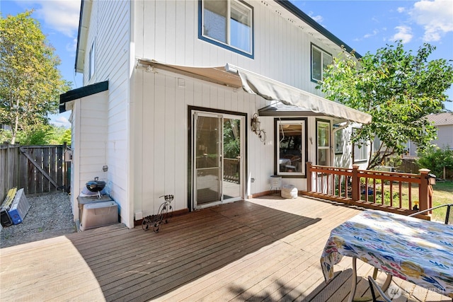 13103 SE 261st Pl, Kent, WA 98030 - wooden terrace featuring fence