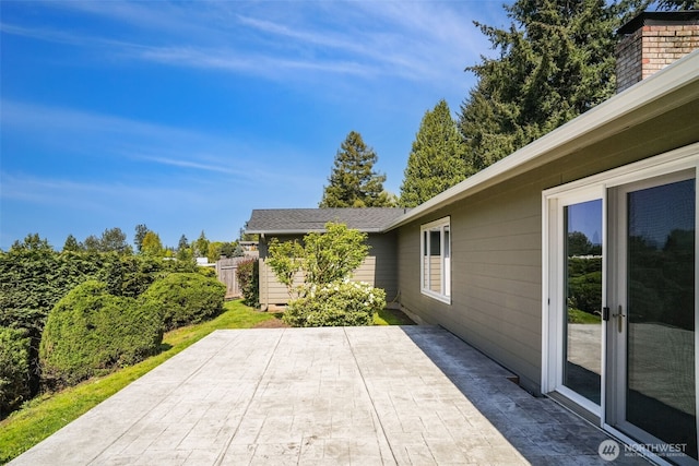 8305 NW Fruit Valley Rd, Vancouver, WA 98665 - view of patio with fence