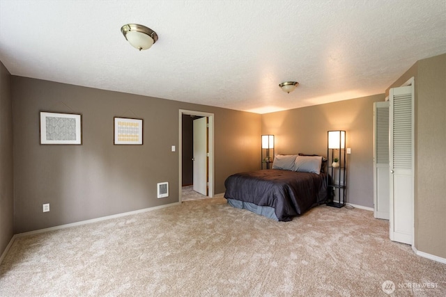 1302 Spruce St, Longview, WA 98632 - bedroom featuring light carpet and baseboards