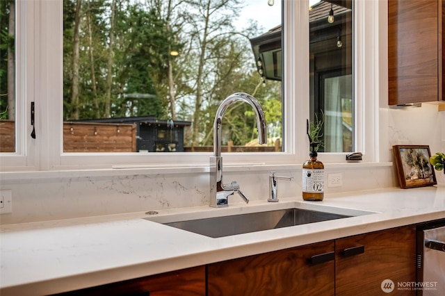 909 11th St, Mukilteo, WA 98275 - room details featuring dishwasher and a sink