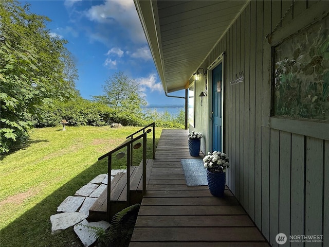 36 K Beach Way, Hat Island, WA 98206 - view of side of property with a yard