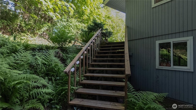 36 K Beach Way, Hat Island, WA 98206 - view of stairs