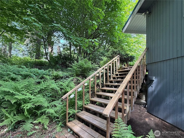 36 K Beach Way, Hat Island, WA 98206 - view of stairs