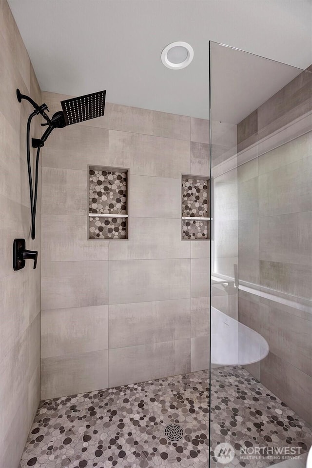 1343 211th Ave NE, Sammamish, WA 98074 - bathroom featuring tiled shower