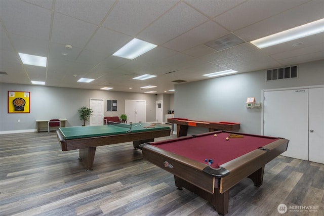 playroom with visible vents, pool table, wood finished floors, baseboards, and a drop ceiling