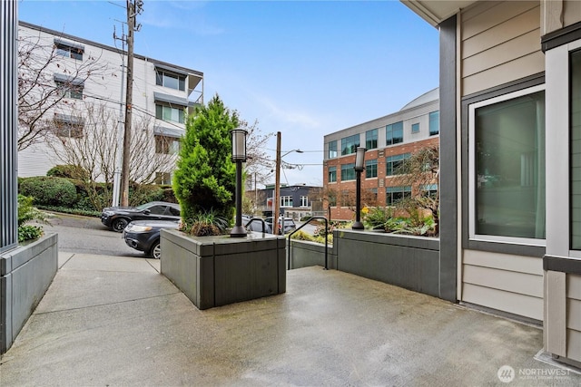 769 Hayes St Unit 405, Seattle, WA 98109 - view of patio / terrace