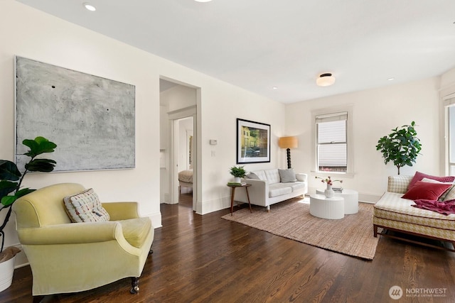 514 30th Ave E, Seattle, WA 98112 - living area featuring baseboards, recessed lighting, and wood finished floors