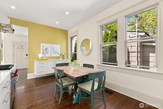 514 30th Ave E, Seattle, WA 98112 - dining room with baseboards, recessed lighting, and dark wood-style floors