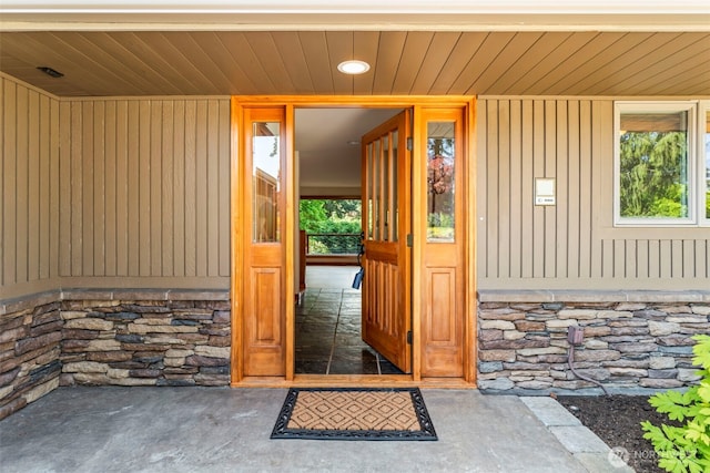12105 SE 23rd St, Bellevue, WA 98005 - entrance to property featuring stone siding