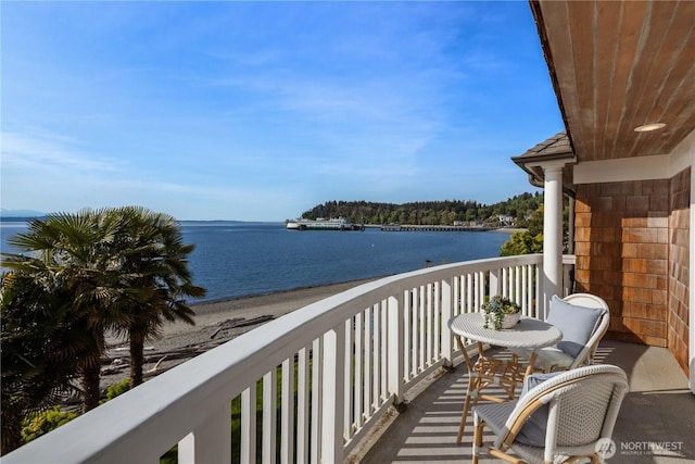 9325 Fauntleroy Way SW, Seattle, WA 98136 - balcony with a water view