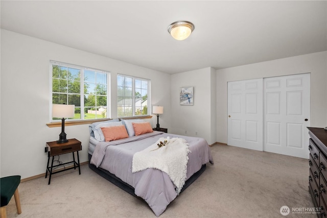 926 99th St SW, Everett, WA 98204 - bedroom featuring light carpet, a closet, and baseboards