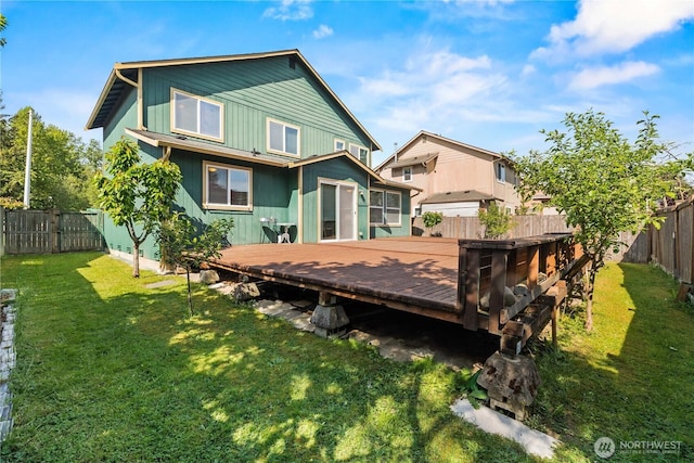 926 99th St SW, Everett, WA 98204 - rear view of house with a deck