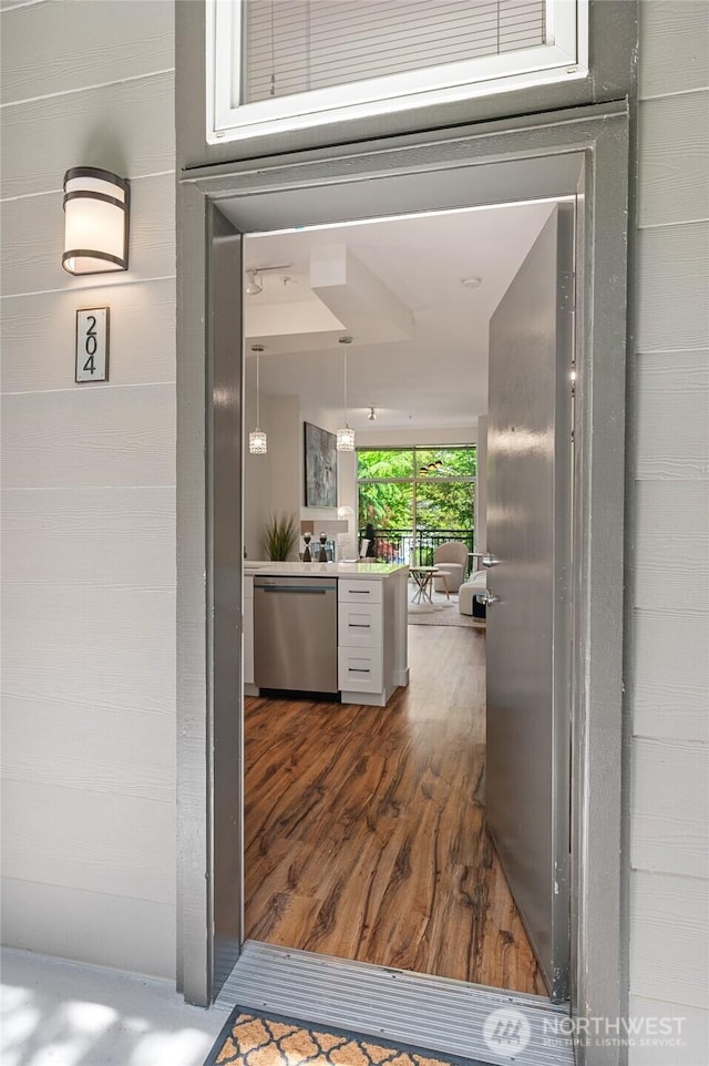 521 7th Ave Unit 204, Kirkland, WA 98033 - view of entrance to property