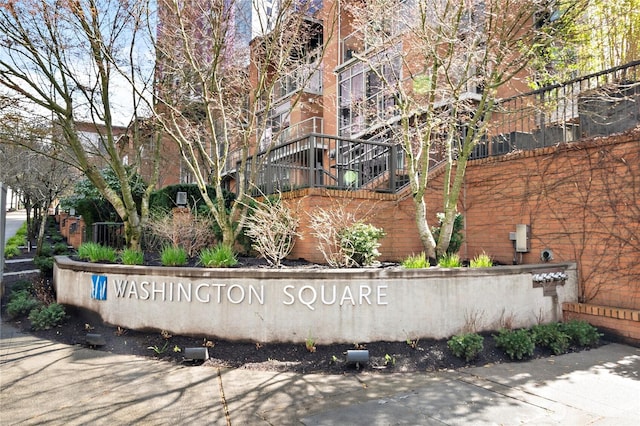 10610 NE 9th Pl Unit G403, Bellevue, WA 98004 - view of community sign