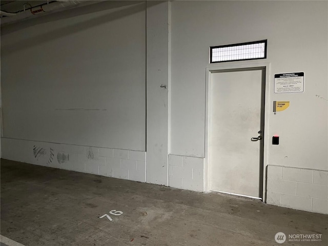10610 NE 9th Pl Unit G403, Bellevue, WA 98004 - view of parking garage