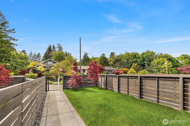 3650 51st Ave SW Unit B, Seattle, WA 98116 - view of yard