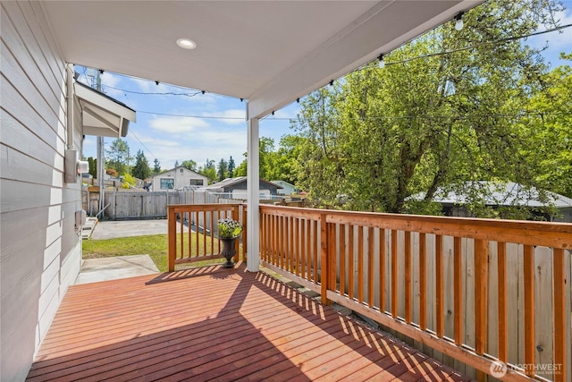 1824 E Fairbanks St, Tacoma, WA 98404 - deck with a fenced backyard