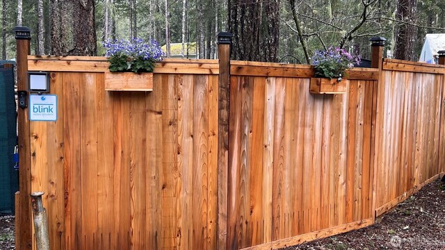 80 N Fircrest Pl, Hoodsport, WA 98548