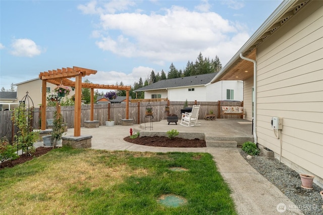 802 SE Cody St, Rainier, WA 98576 - view of yard featuring a patio and a pergola