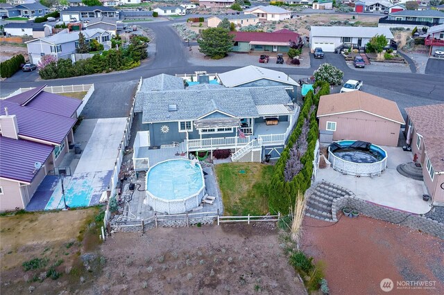 birds eye view of property featuring a residential view