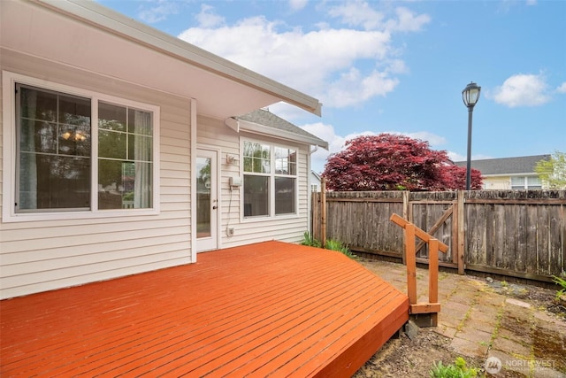 823 Landing Way, Centralia, WA 98531 - deck featuring a fenced backyard