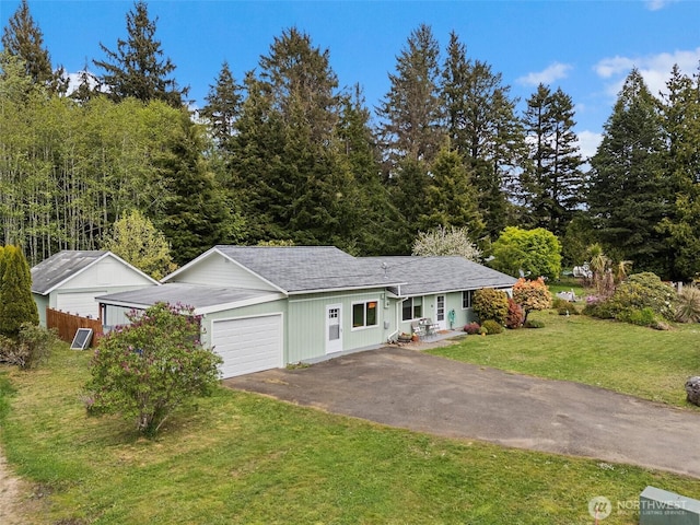 16 Harrison St, South Bend, WA 98586 - ranch-style house with roof with shingles, an attached garage, a front yard, and aphalt driveway