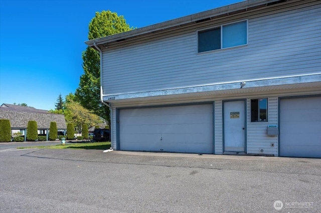 4502 216th St SW Unit A, Mountlake Terrace, WA 98043 - view of garage