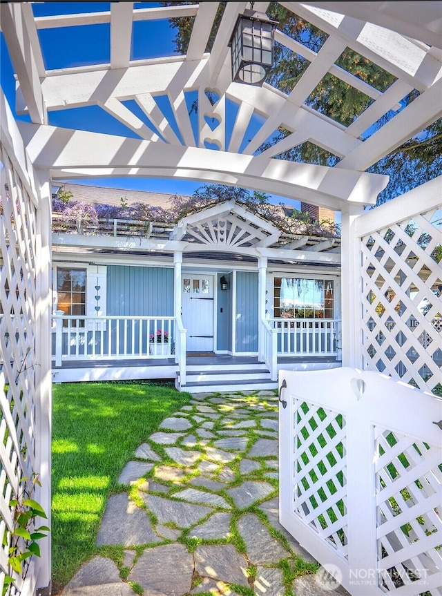 view of front of house featuring covered porch