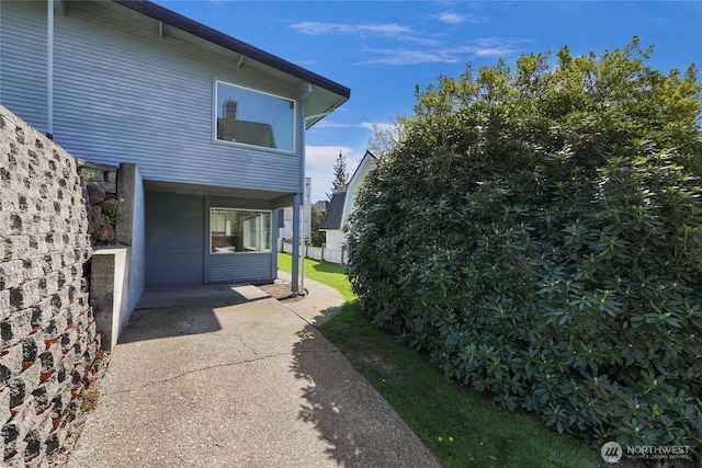223 W Kinnear Pl, Seattle, WA 98119 - photo 4