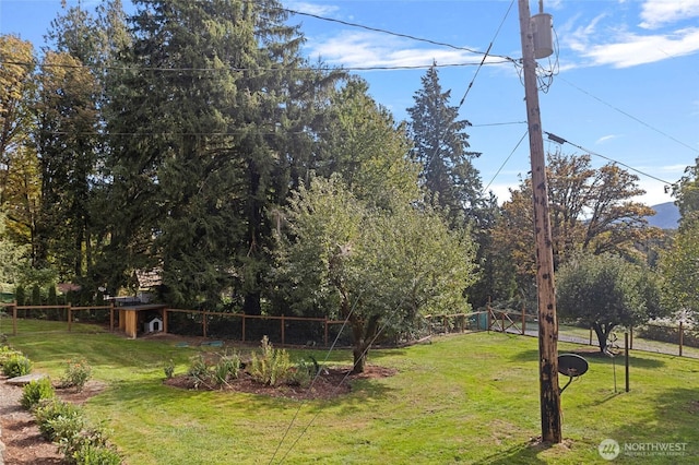 10871 Alfred St, Rockport, WA 98283 - view of yard featuring fence