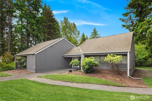 11547 SE 175th St Unit 1, Renton, WA 98058 - view of front of house with roof with shingles and a front lawn