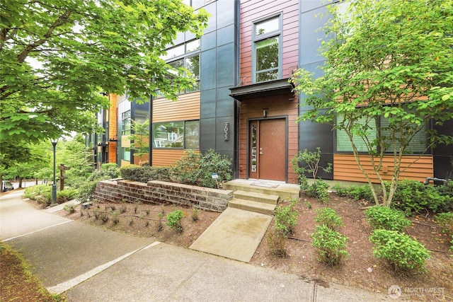 2055 NW Talus Dr Unit 3, Issaquah, WA 98027 - view of exterior entry