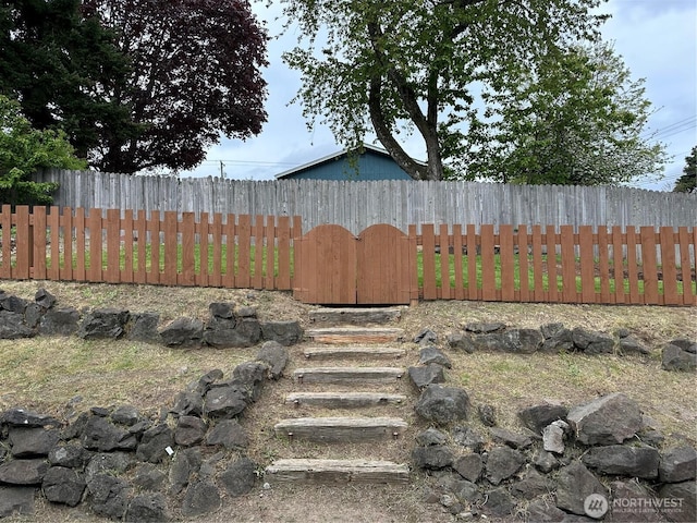 1615 S 90th St, Tacoma, WA 98444 - view of yard with a fenced backyard