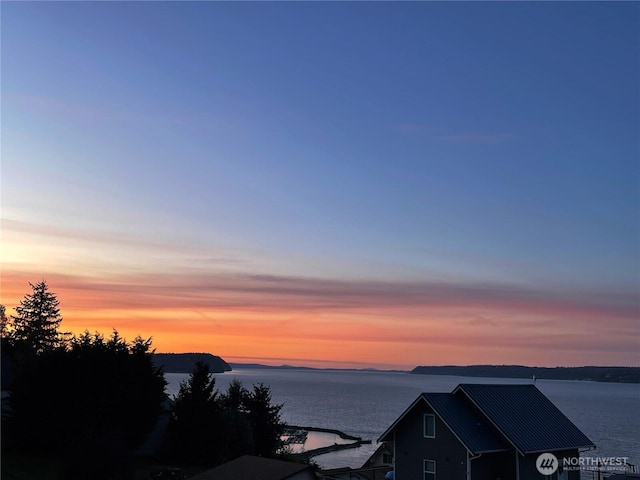 34A Saratoga Dr, Hat Island, WA 98206 - property view of water