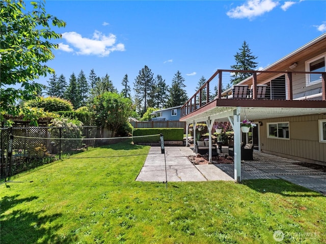 17111 NE 5th St, Bellevue, WA 98008 - view of yard with a patio and an outdoor living space