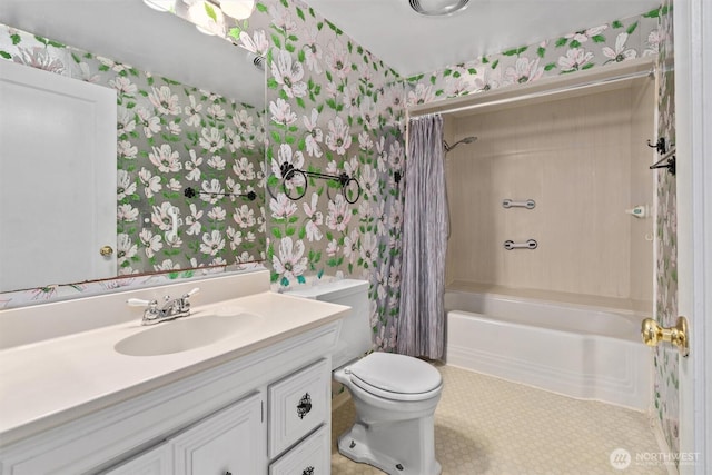 full bath featuring wallpapered walls, toilet, shower / bath combo with shower curtain, and vanity