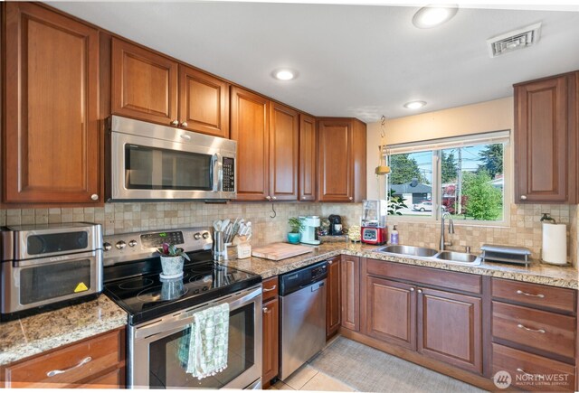1122 N Skyline Dr, Tacoma, WA 98406 - photo 9